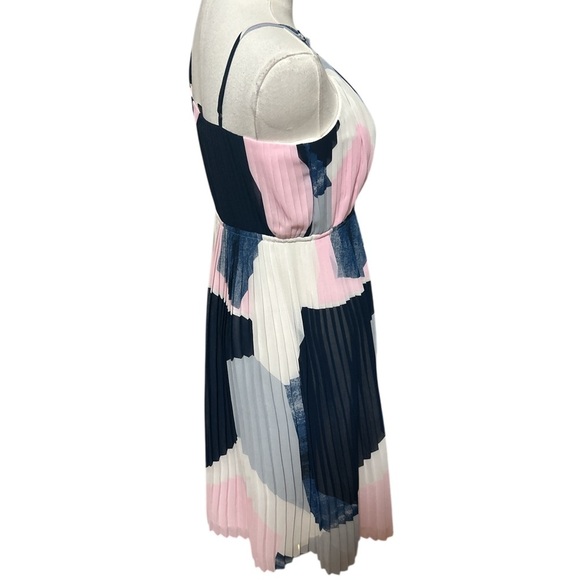 Banana Republic Petite Pleated Midi Dress Abstract Colorblock Sz 4P - Picture 3 of 7